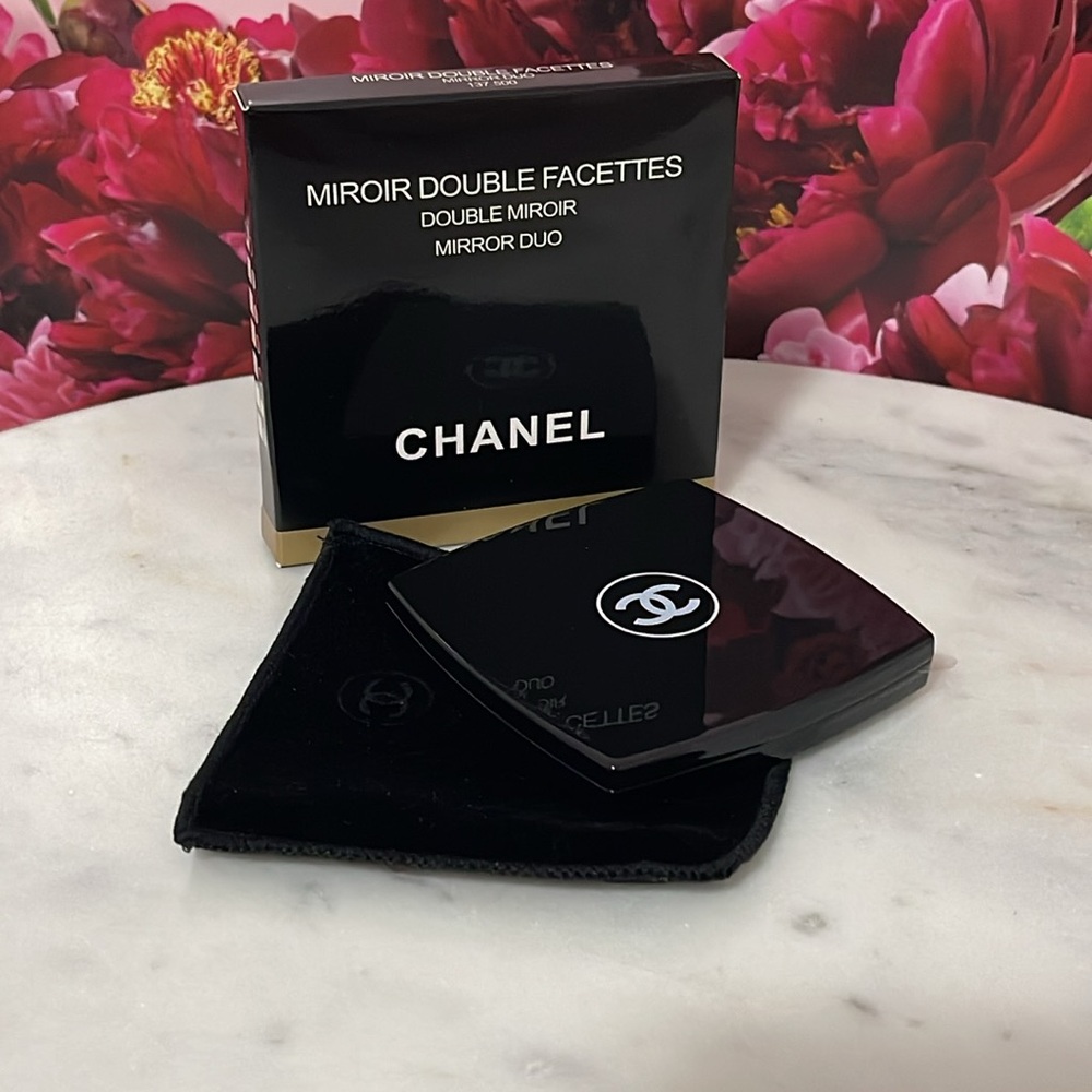 Chanel Mirror Duo Compact Double Facettes - Beautiful classic black 🎁💗🔥 - Picture 3 of 4